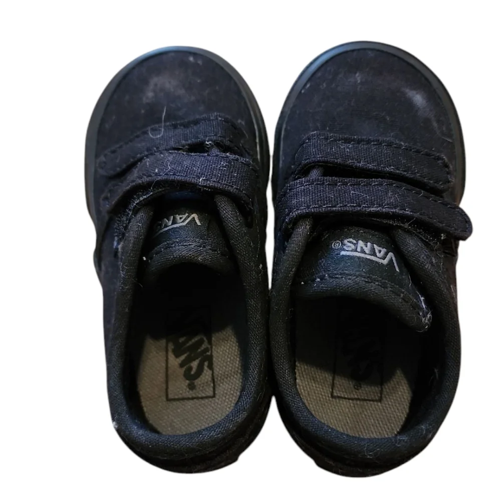 Vans Black Skate Sneakers Velcro Strap - Size 5